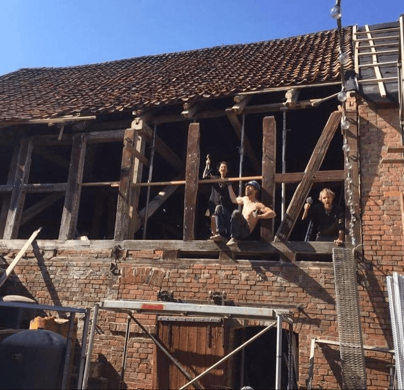 Team auf dem Gerüst